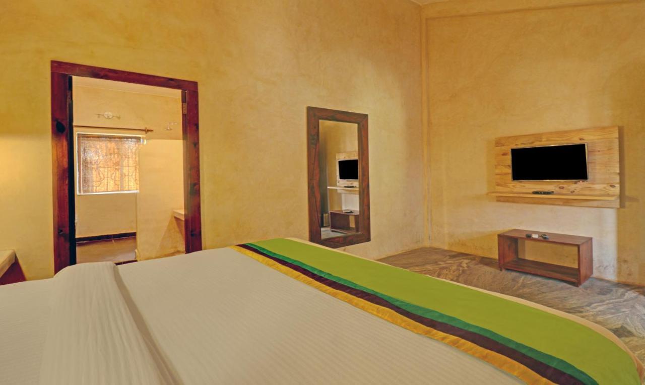 Treebo Morjim Banyan Resort Экстерьер фото